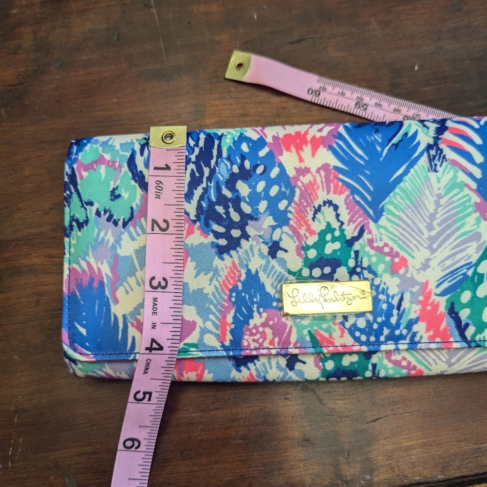 Lilly Pulitzer Profoilo Travel Wallet - Picture 3 of 6